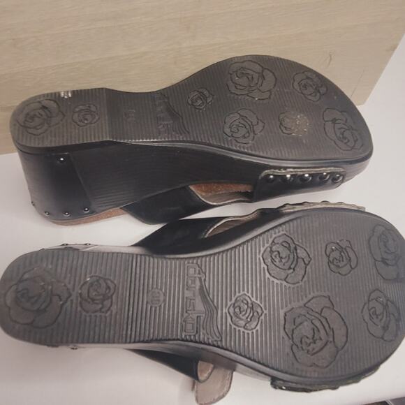 Dansko- Women's Fern Studded Wedge Leather Sandal- Black- size 38 (8) - Picture 5 of 6